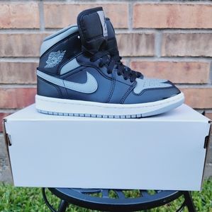 Nike Air Jordan 1 Mid Black/Grey